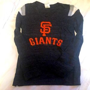 ⭐️✨3 for $20 ✨⭐️  San Francisco Giants long sleeve shirt